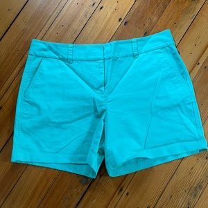 EUC Vineyard Vines Shorts